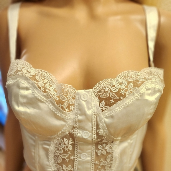 PRINCESS POLLY Elegant WHITE  Lace Bustier Top, SZ MED, EUC - Picture 11 of 17